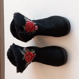 Girl's boots